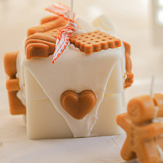 Homemade Gingerbread Christmas Scented Candles